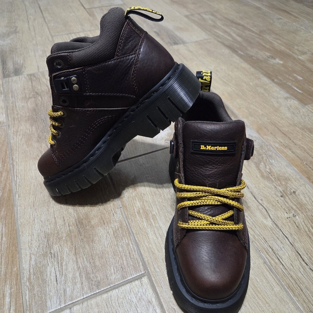 Dr. Martens  Woodard Grizzly Leather Low Casual Boots Women 9 Men 8
